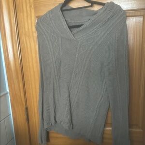 JEANNE PIERRE Women's Gray/tan V-Neck Sweater